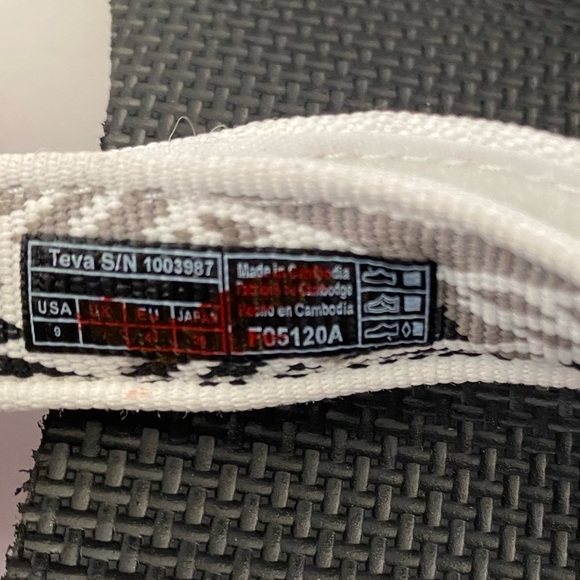 NO OFFERS Teva Original Universal Boomerang White - Picture 8 of 13